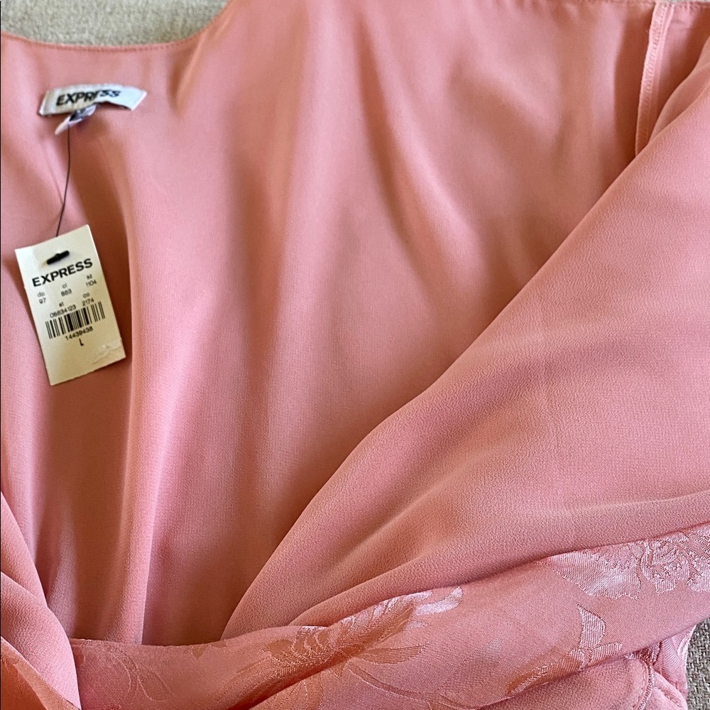 Express Light Pink Floral Bodysuit - Picture 4 of 5